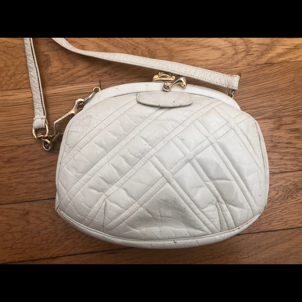 VTG Beautiful GRETA White Genuine Leather Purse